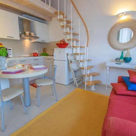 In Spiglia Mit Grosser Terrasse Und Seeblick Apartment Parzanica